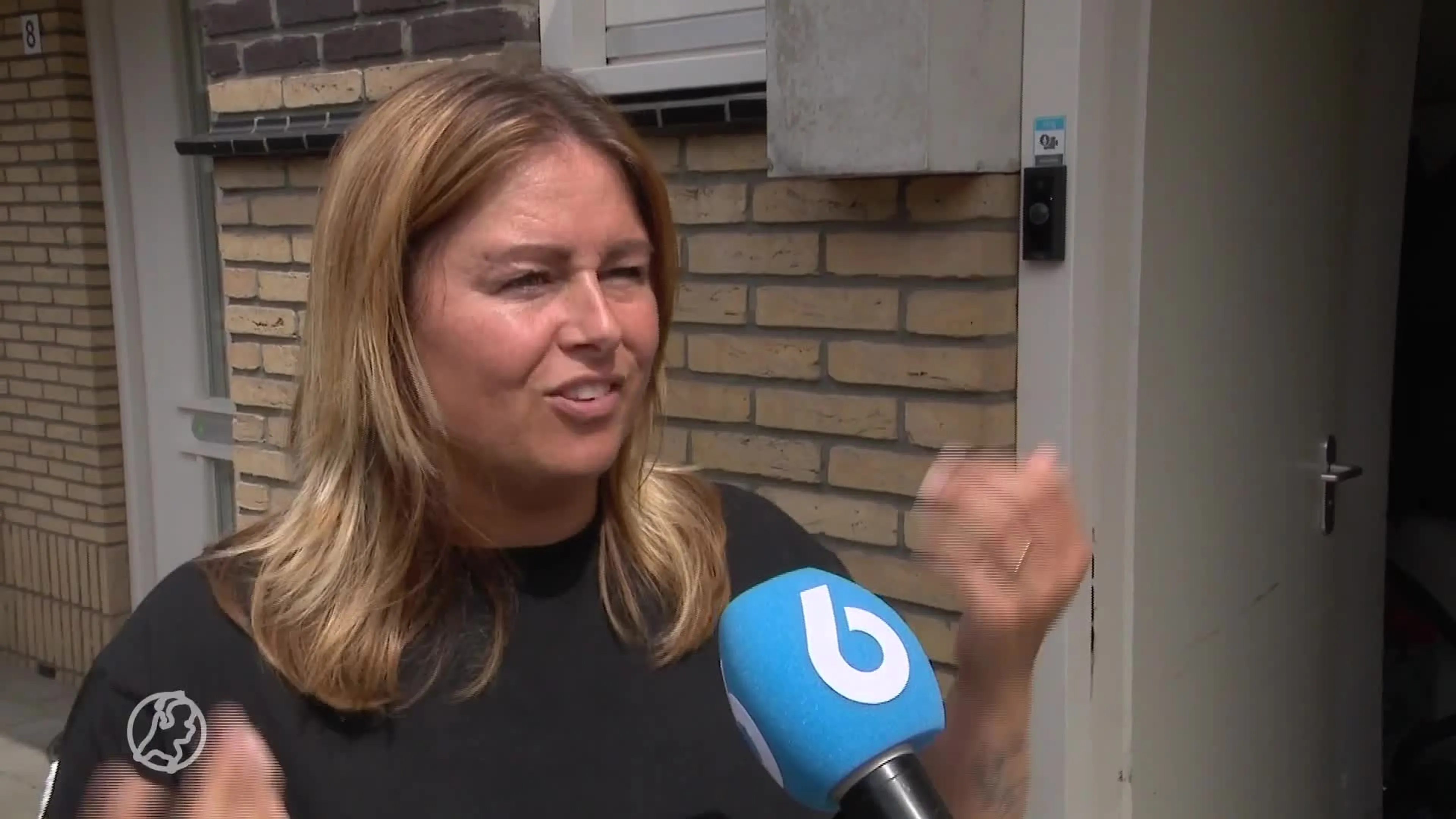 Spannende momenten voor Helmonds gezin, motorrijder rijdt woning binnen: 'Sorry, sorry, sorry'