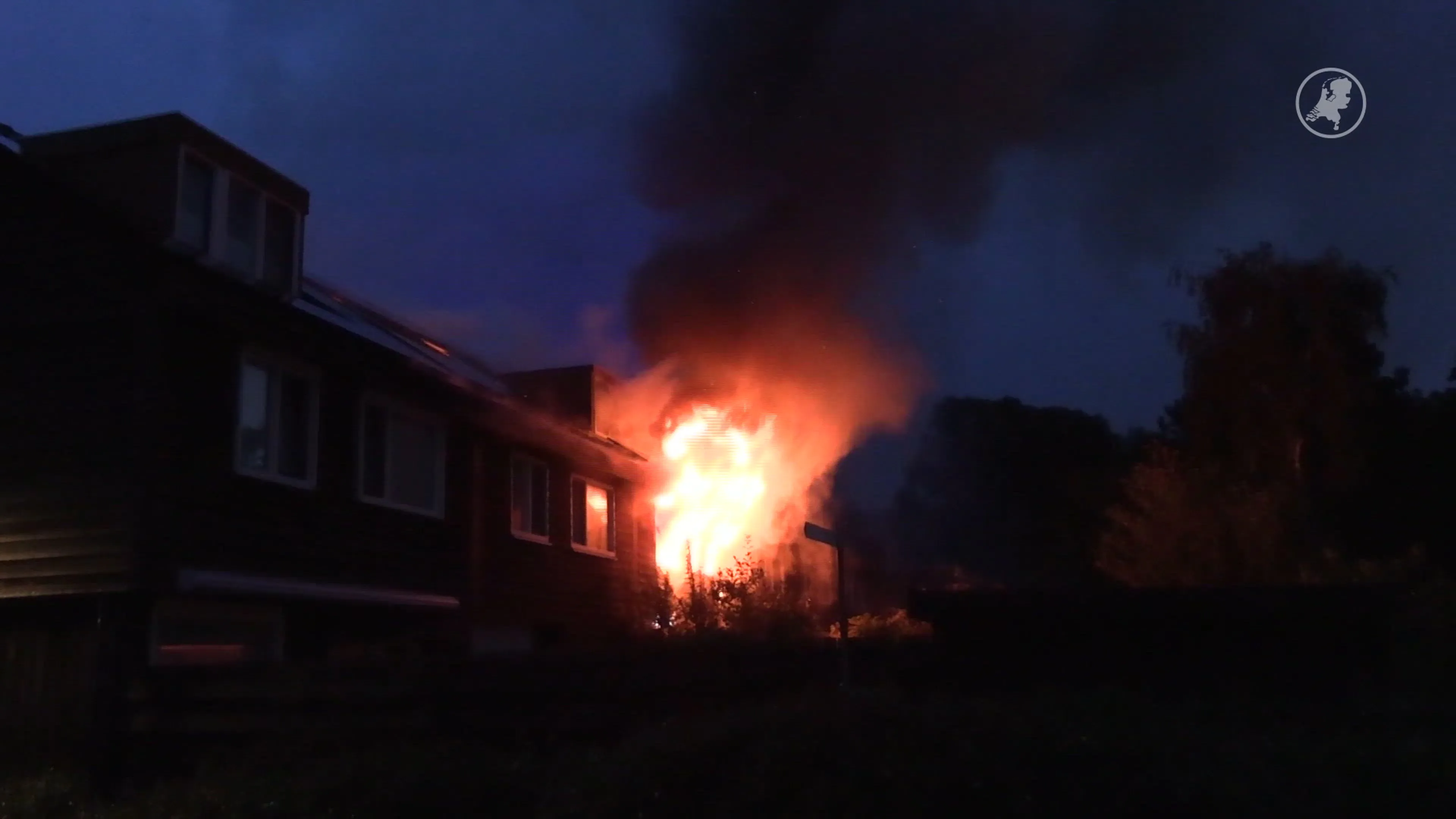 Zeer grote woningbrand in Zwaag