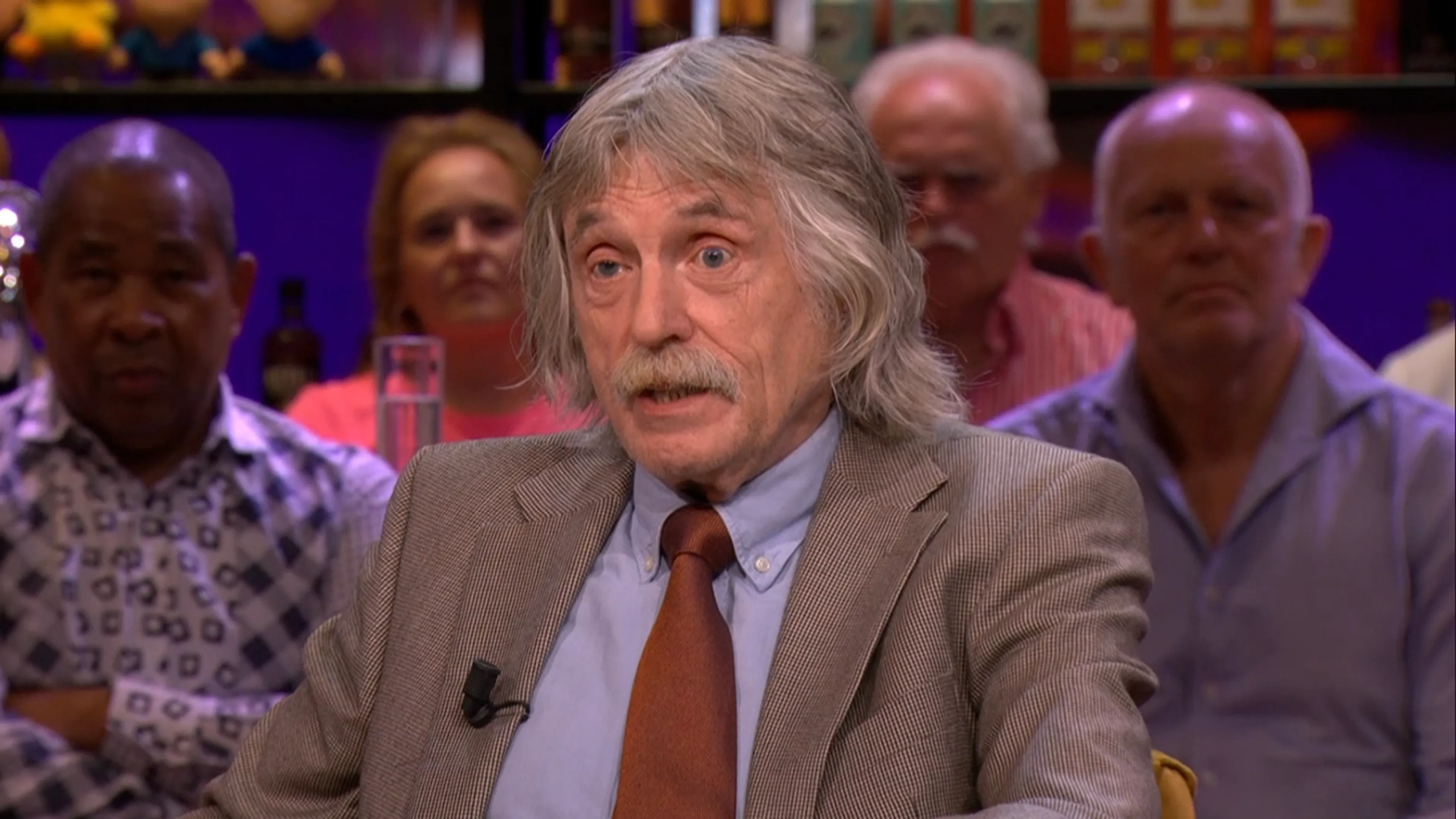 Johan moet 'nederig' zijn excuses aanbieden: 'Ik heb een hele boze brief gekregen!'