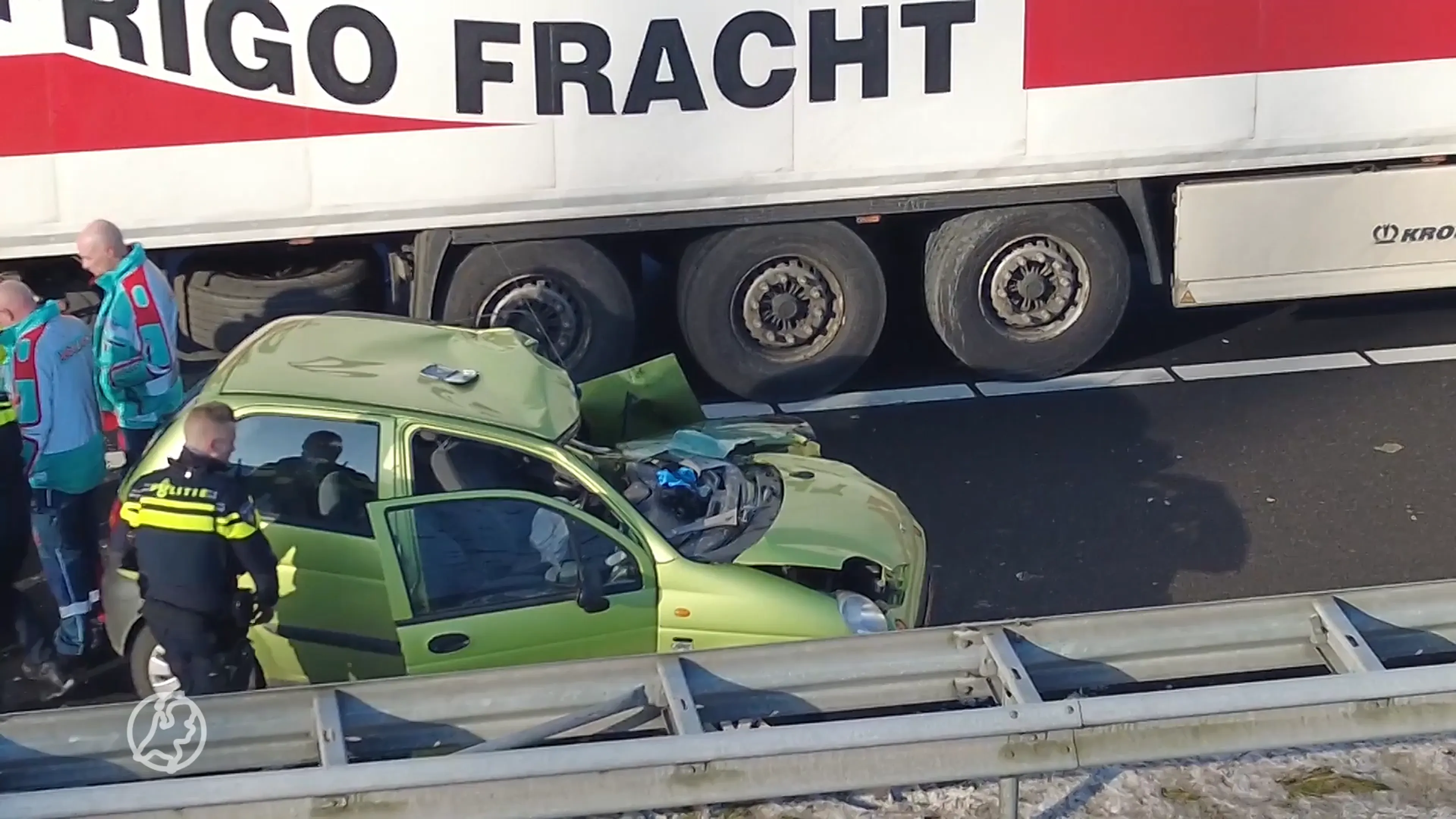 Traumaheli landt na ongeval met vrachtwagen op A73