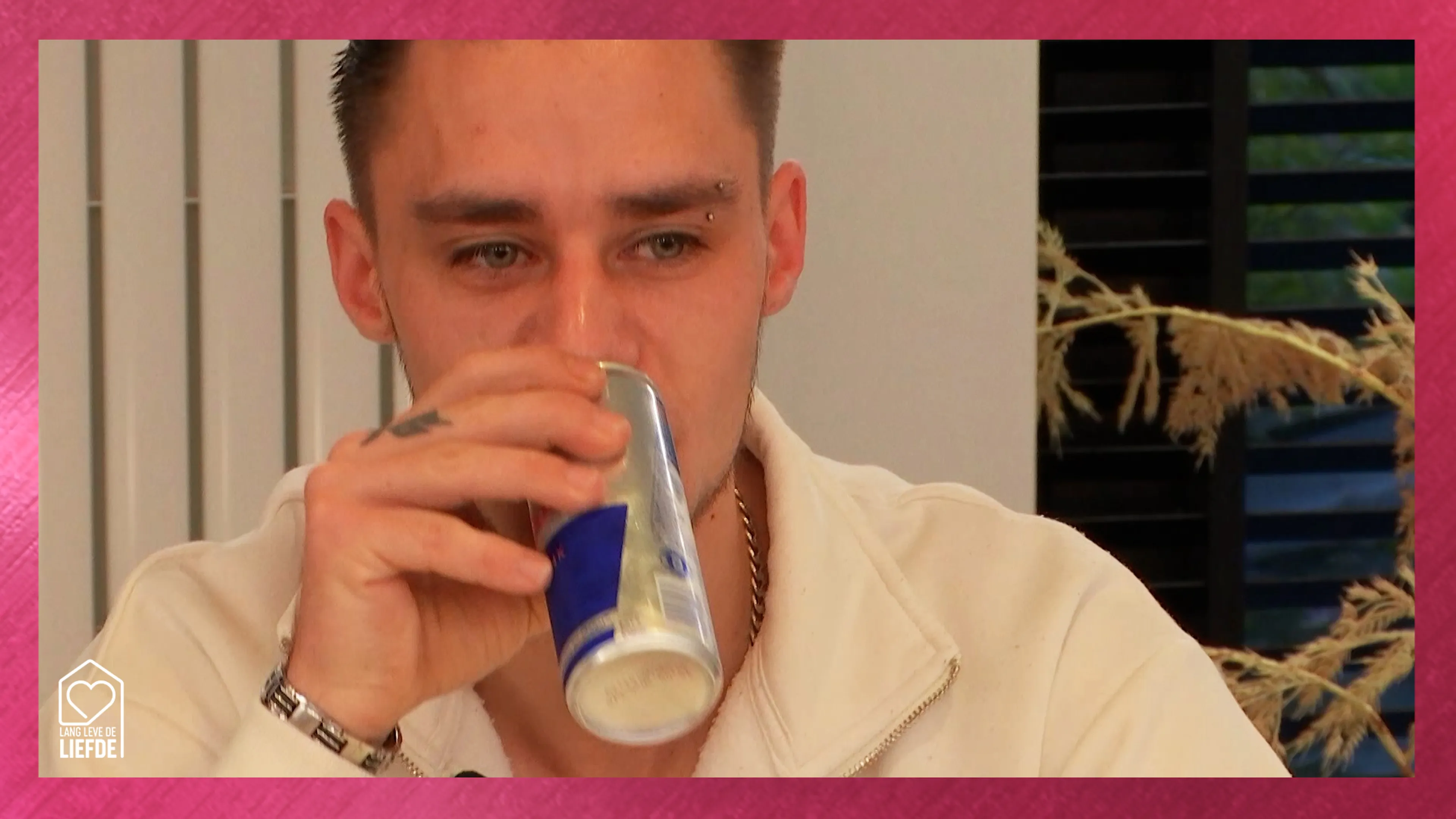 Giovanni heeft in ieder geval geen cafeïne- en suikertekort