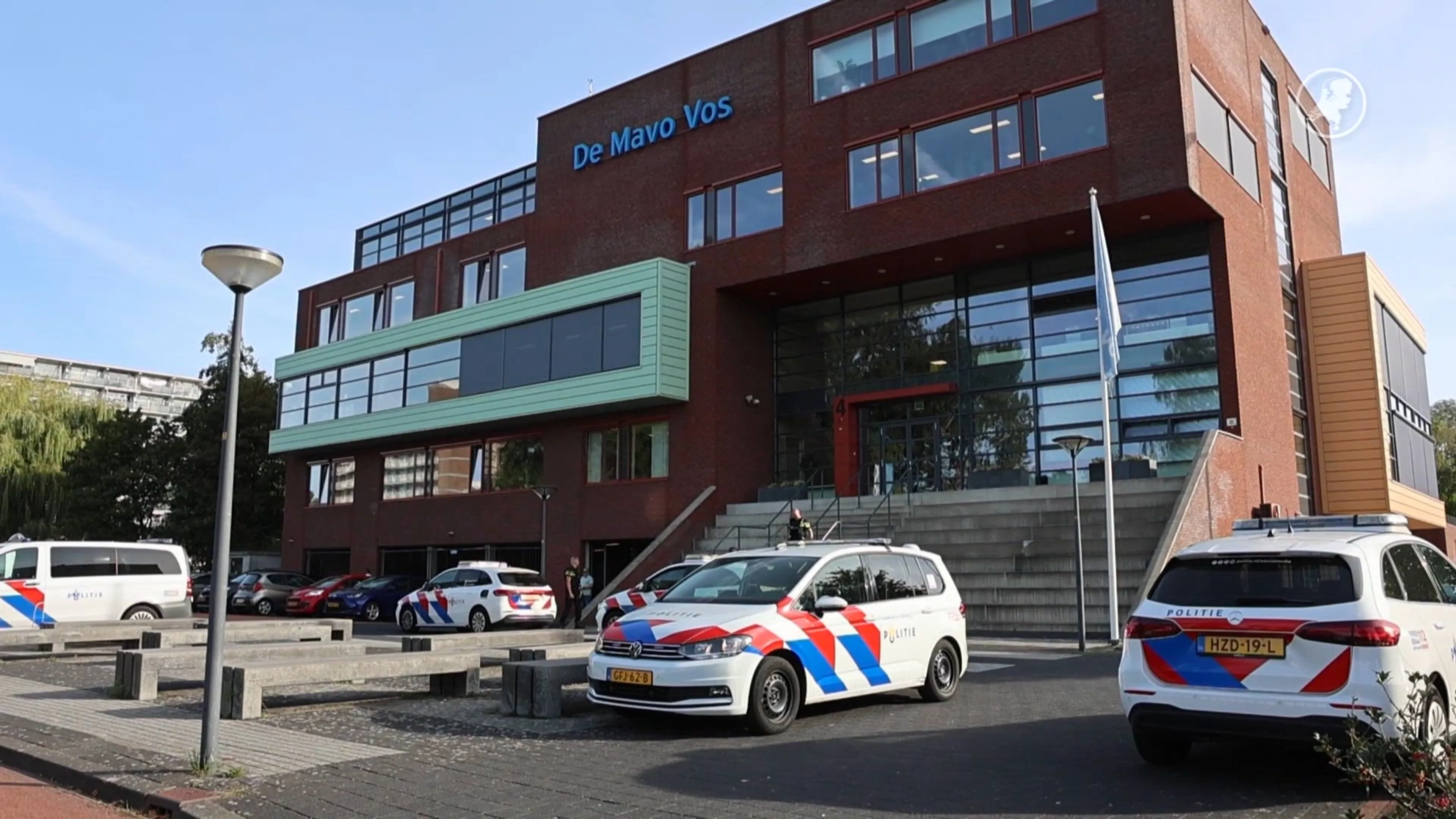 Veel politie bij school Vlaardingen vanwege 'mogelijke dreiging'