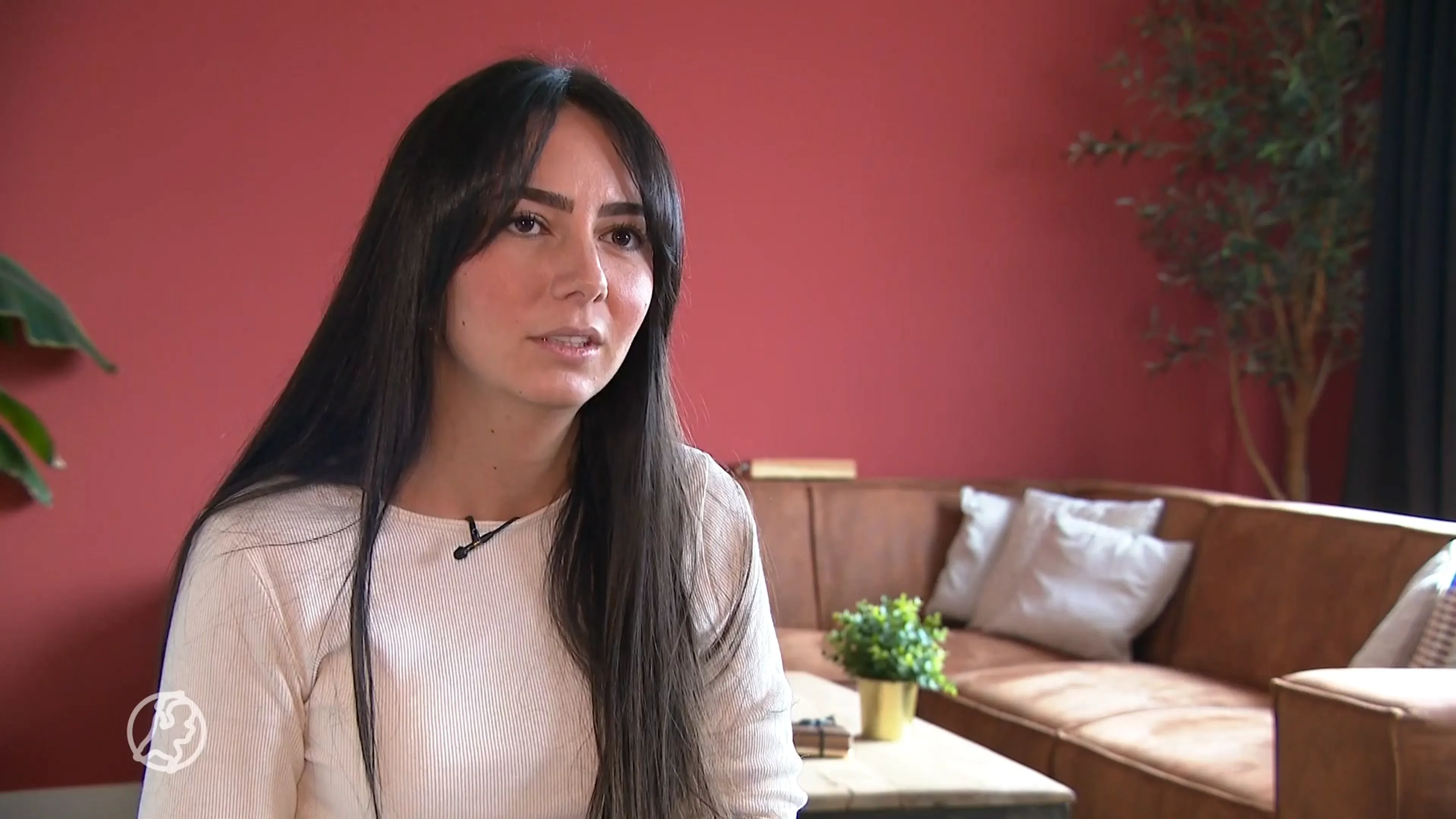 Joy (29) heeft na jaren nog steeds last van kankerbehandeling: 'Heb de hele dag pijn'