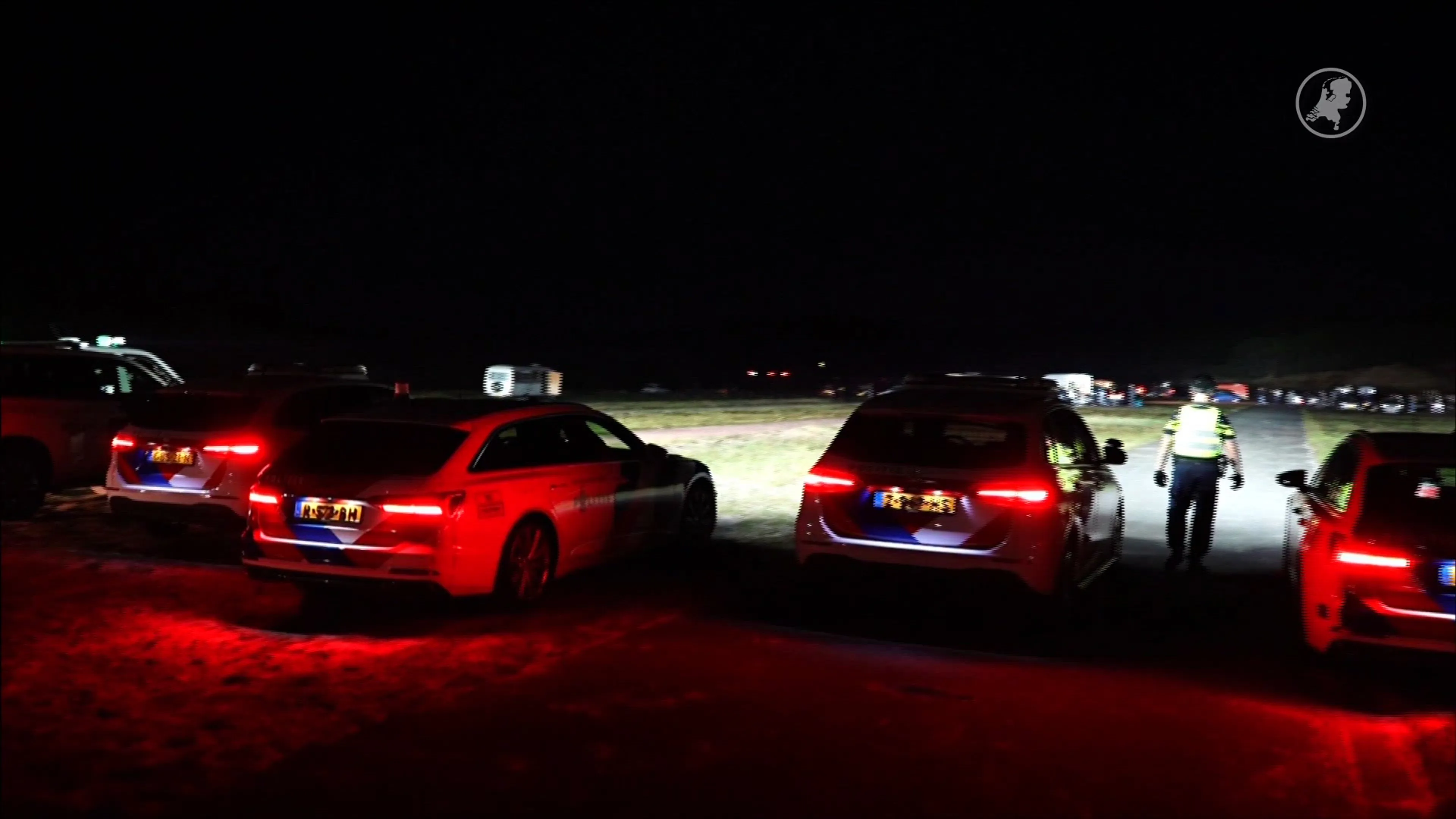 Illegale rave stilgelegd door politie, mogelijk 600 man aanwezig