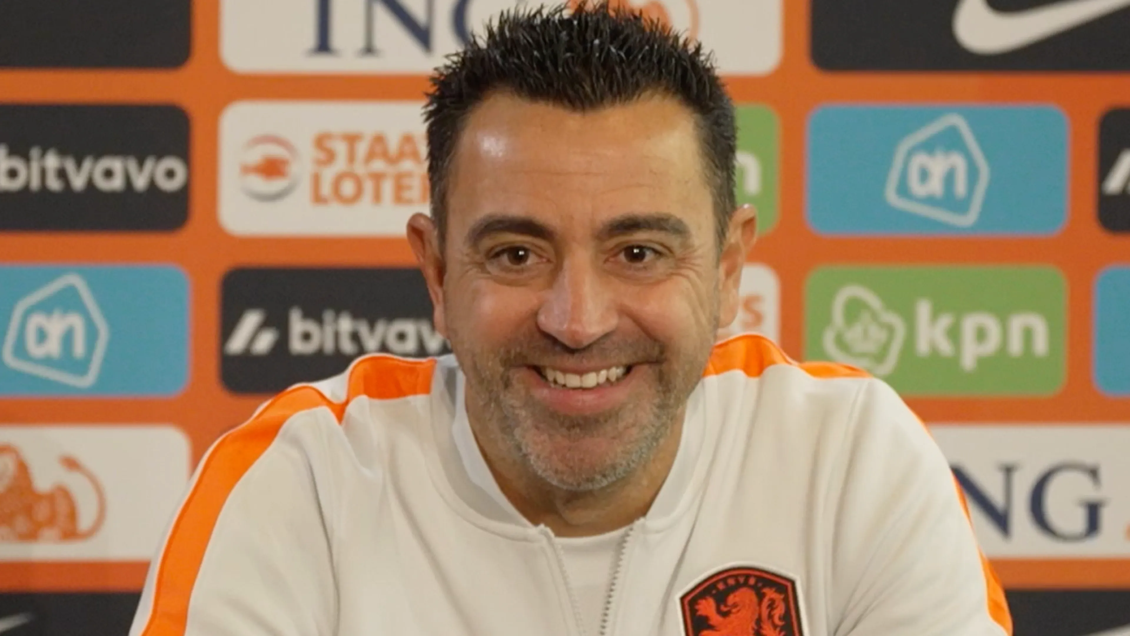 Is Xavi Hernández van plan om het Wilhelmus te leren?