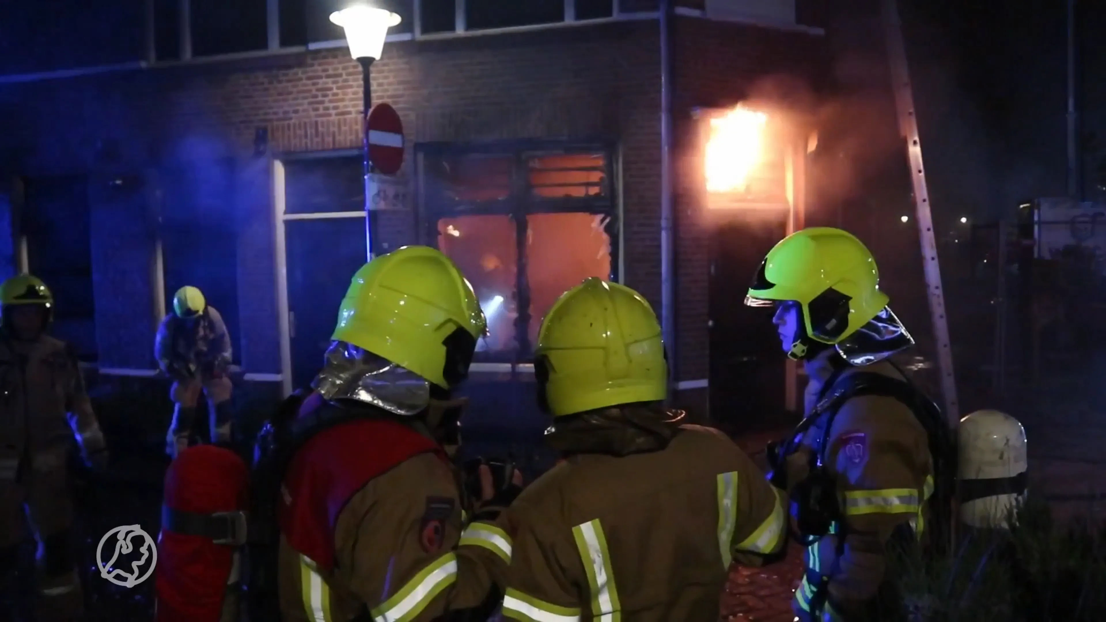Drie mensen gewond door brand na ontploffing Vlaardingen bij garagebox loodgieter