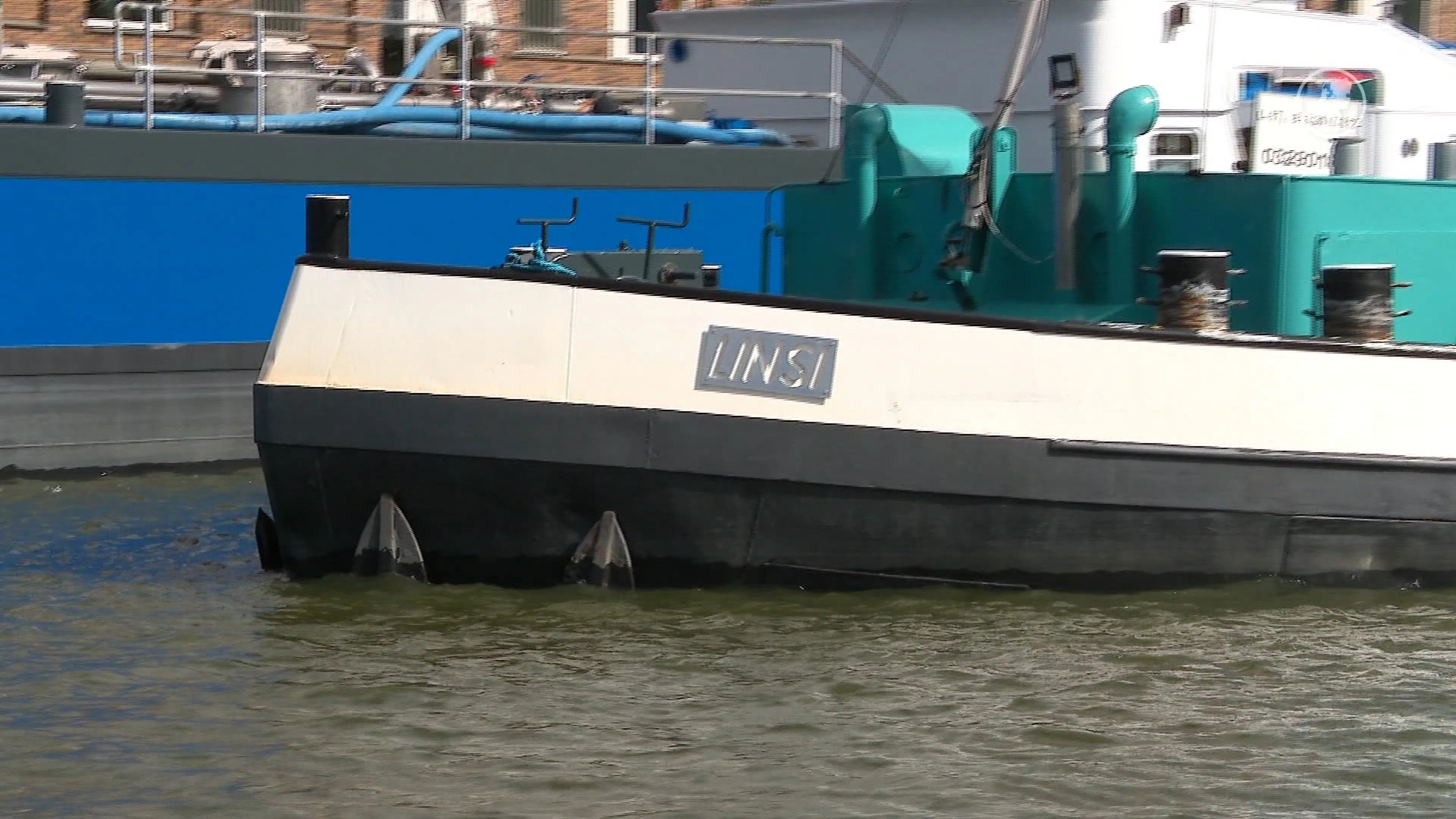 OV-staking legt ook schippers stil, Simon ziet omzet verdampen