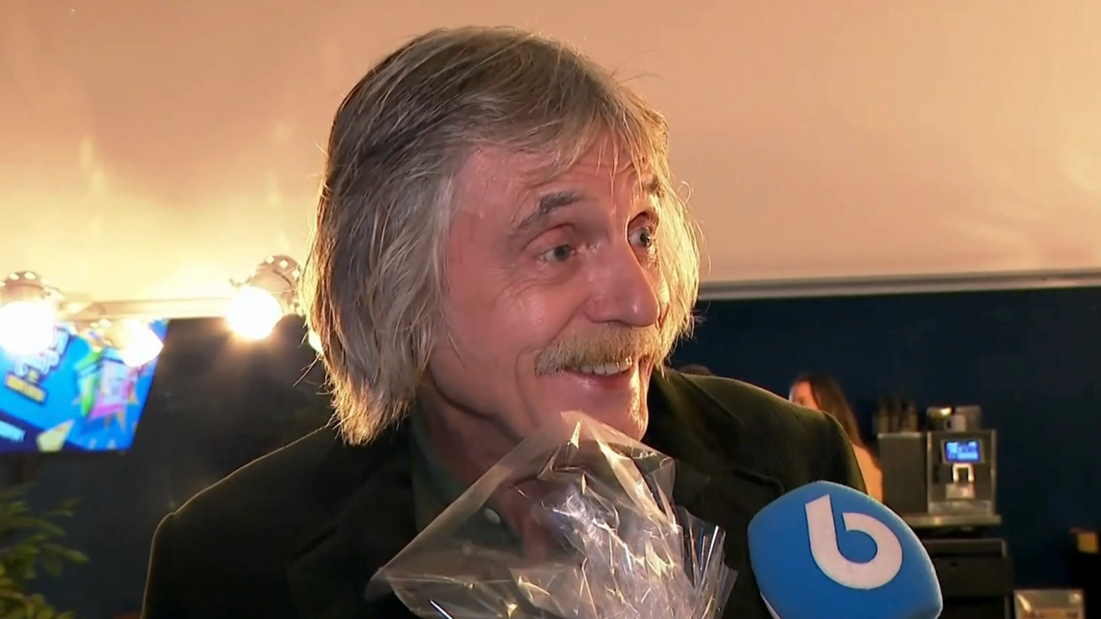 75-jarige Johan nog 25 jaar bij Vandaag Inside? 'Voor dit loon krijgen ze me nooit meer weg!’