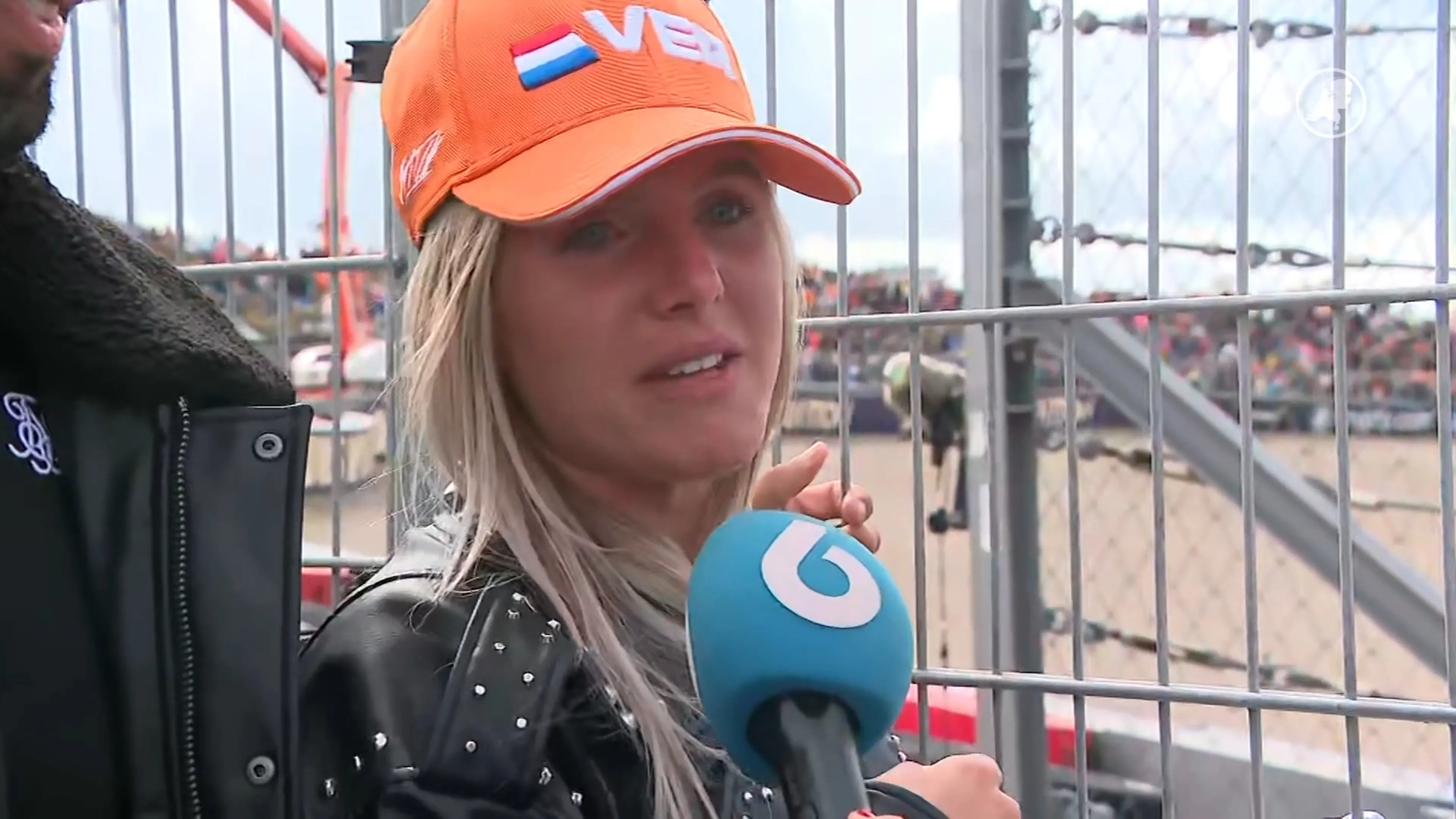 Huilende Formule 1-fans in Zandvoort na crash Max Verstappen