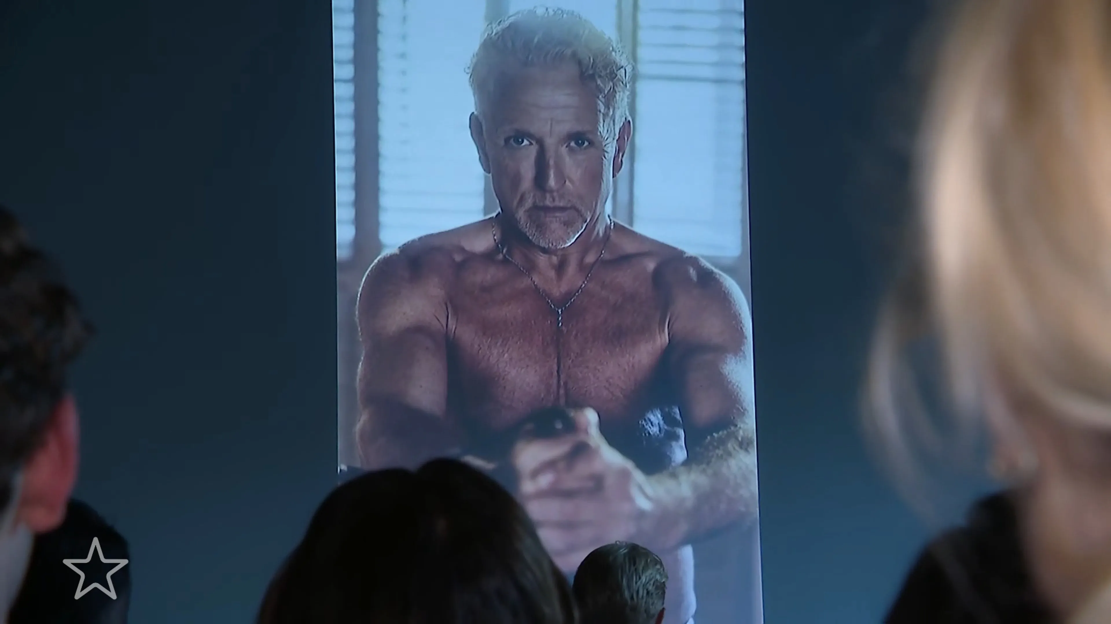 Gordon imponeert tijdens presentatie van zijn Men's Health-covershoot