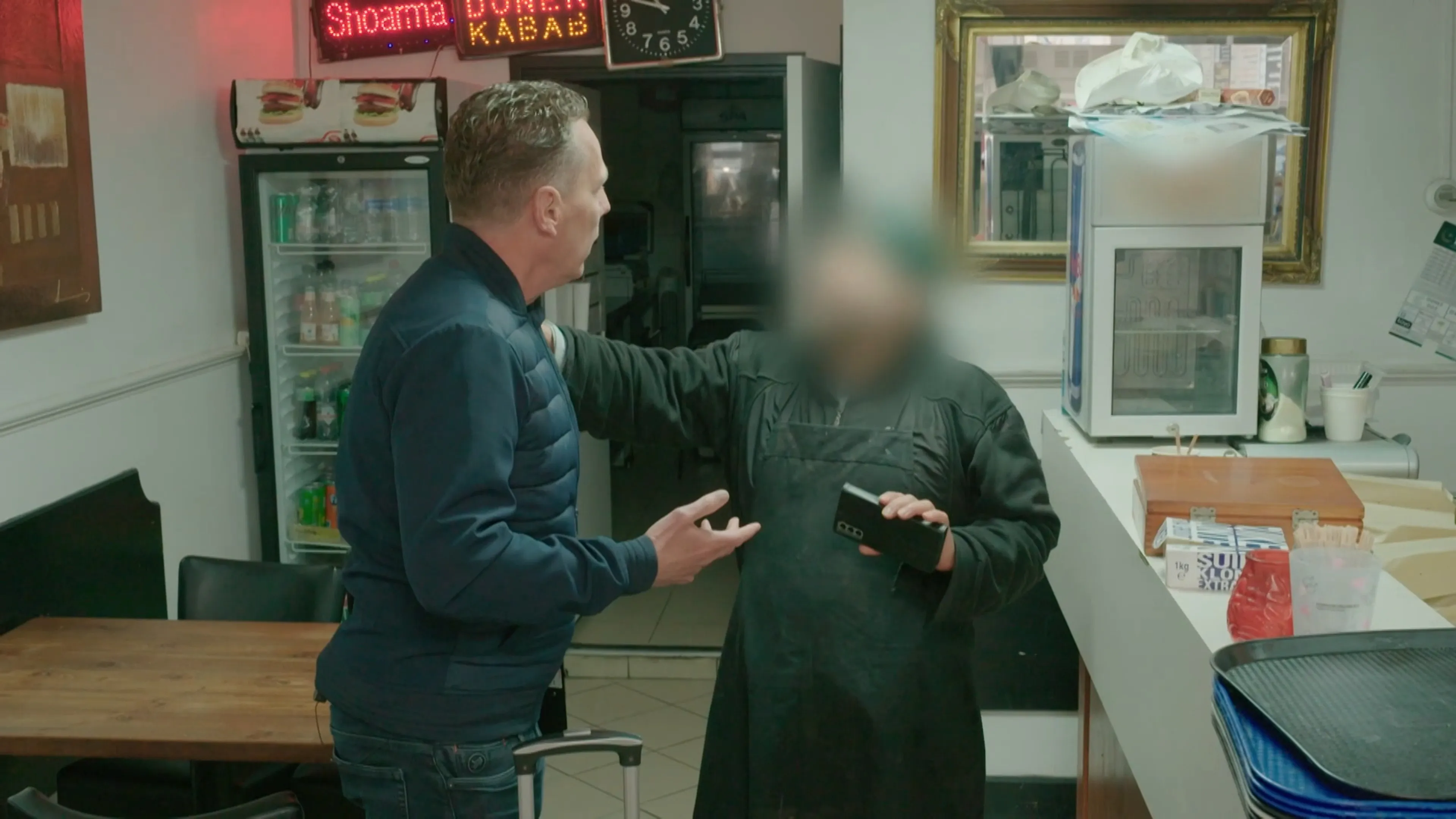 Rob Geus onderzoekt snackbar met dramatisch lage reviews
