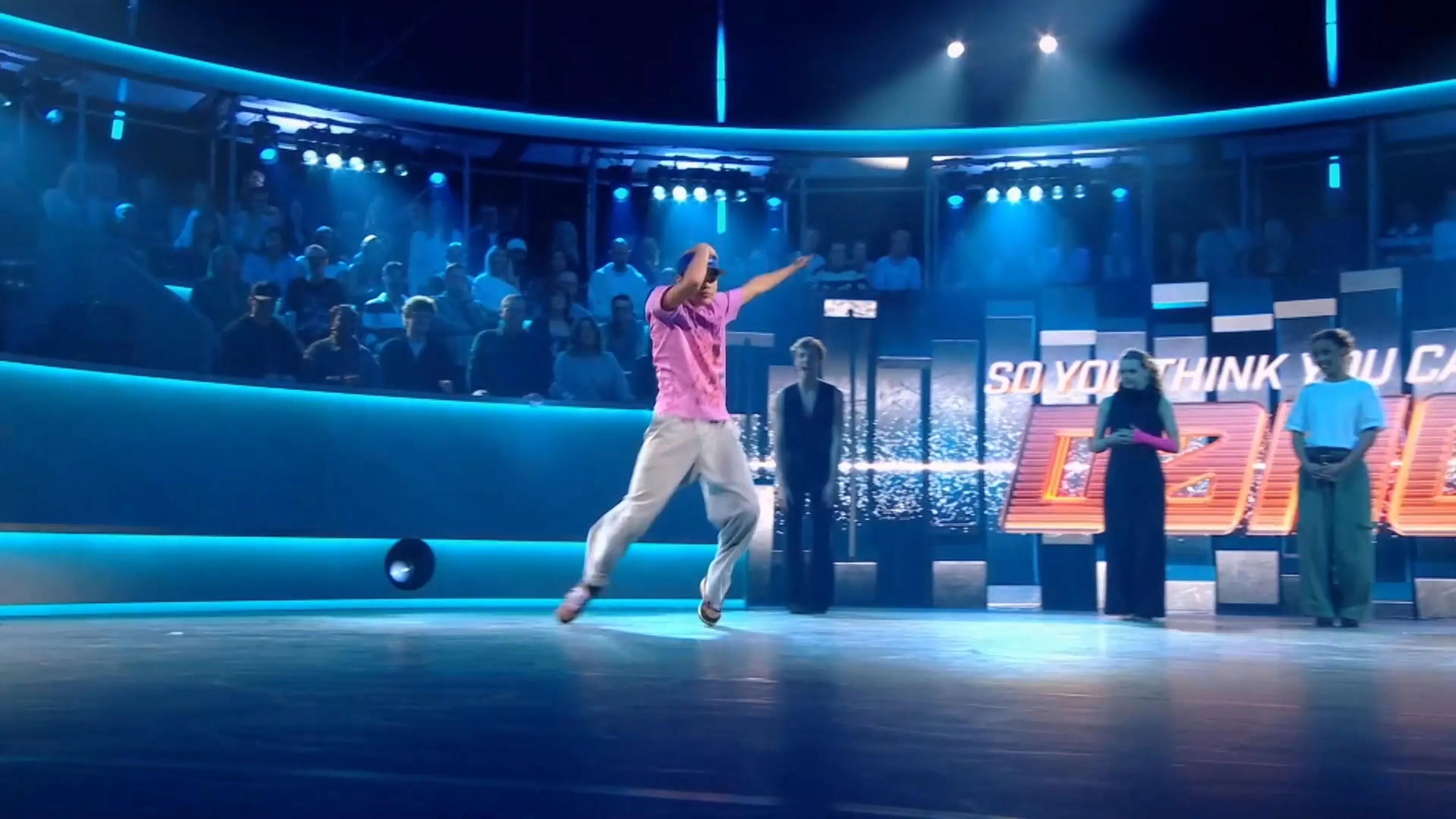 Damiano zoekt interactie met het publiek | Dance for Your Life