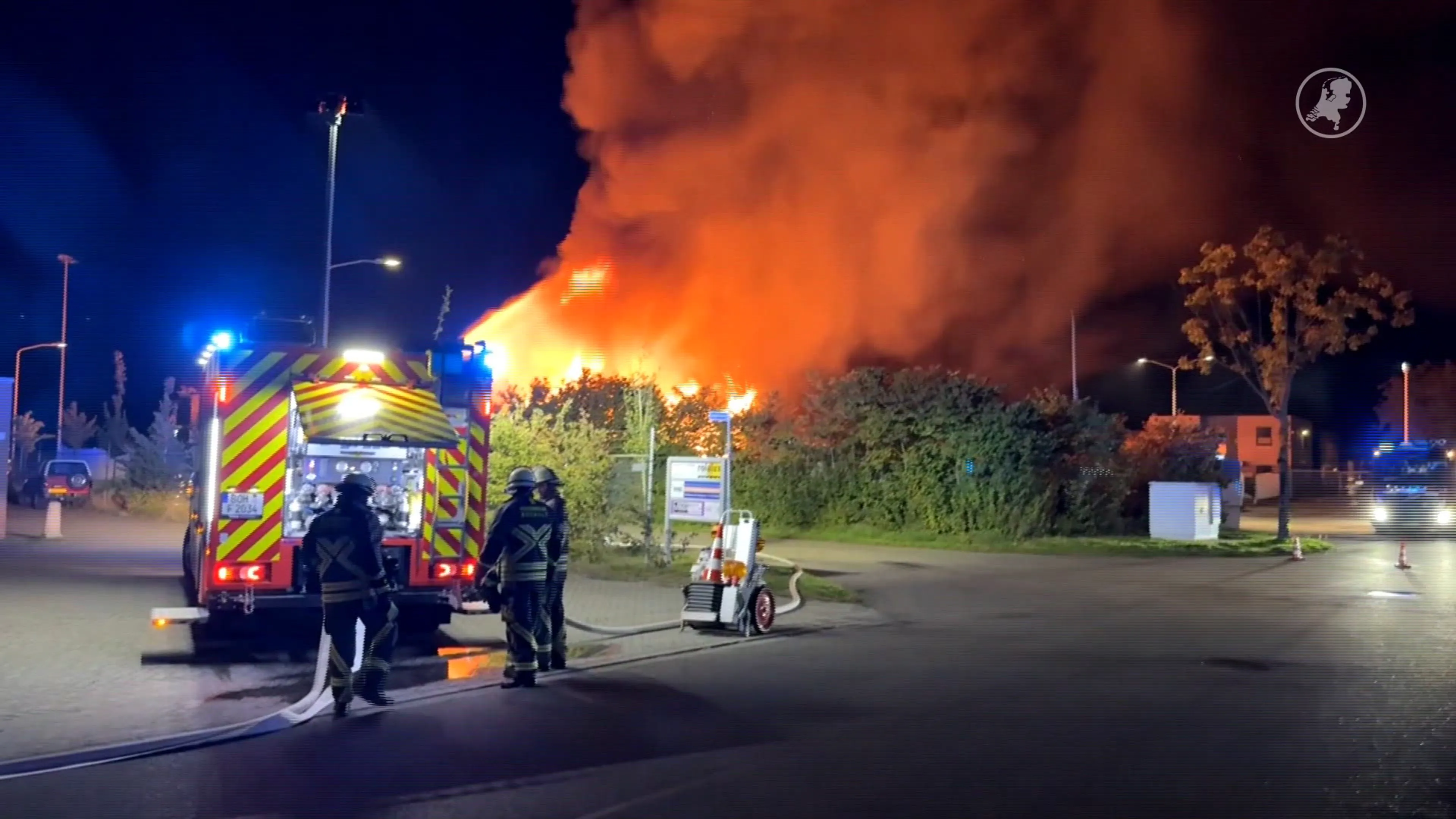Grote brand bij afvalverwerker in Dinxperlo