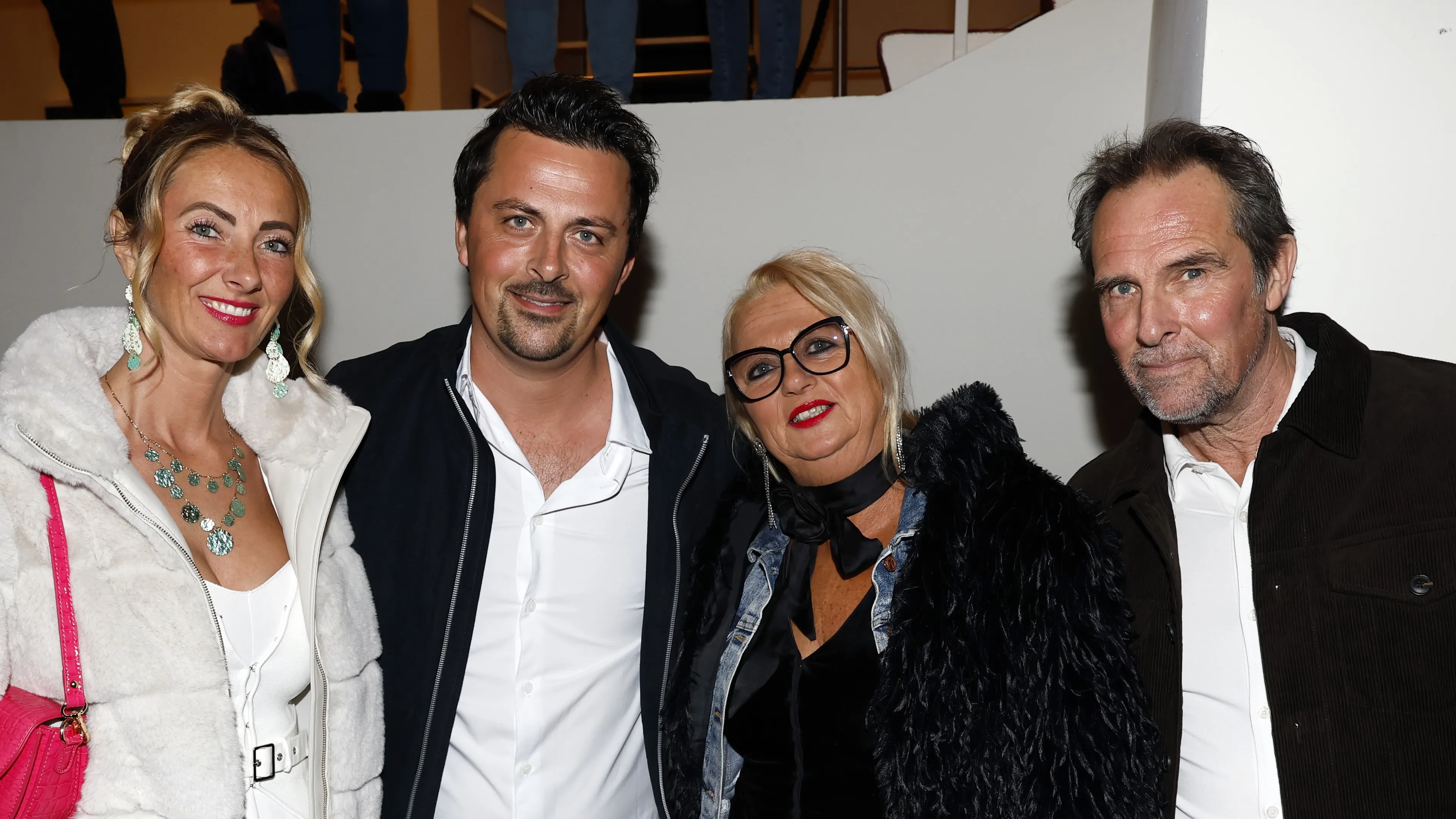 De Hanslers sluiten tijdelijk deuren van beachclub: 'Lieve allemaal ...