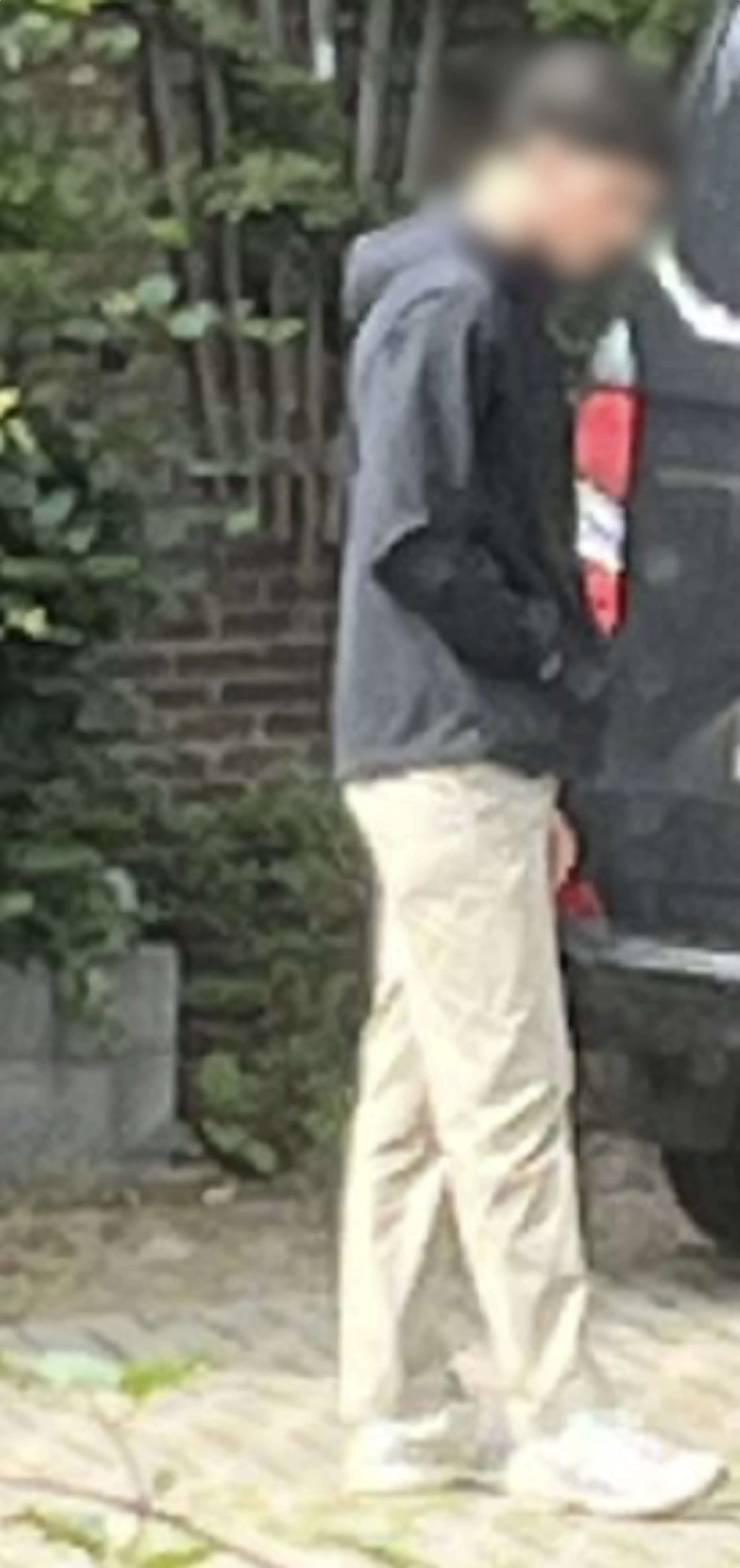 Verdachte steelt crossmotor in Utrecht. Beeld: politie.