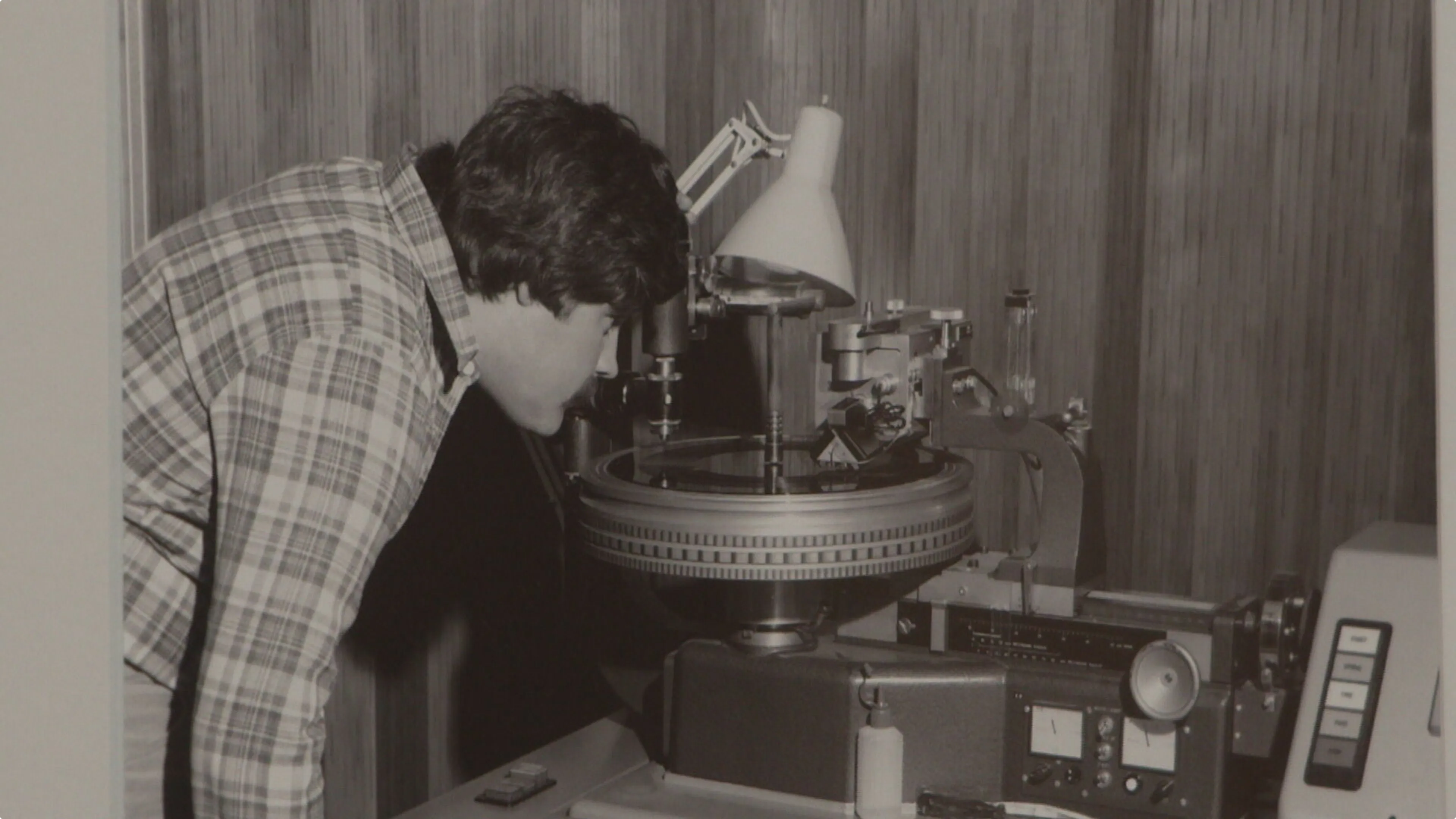 Rinus Hooning, meester van de ’vinyl-master’ na vijftig jaar met pensioen