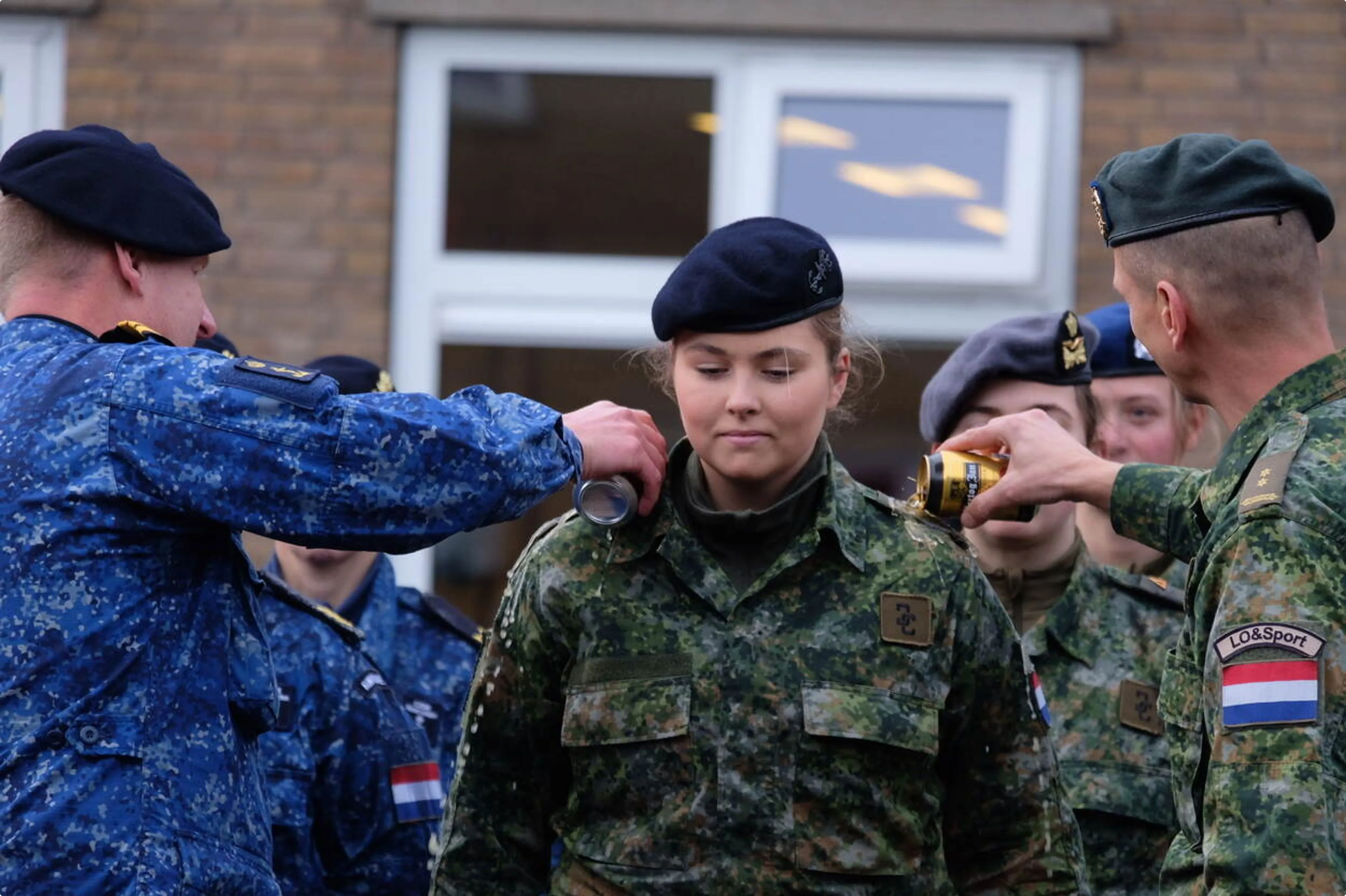 Bij een bevordering hoort bier