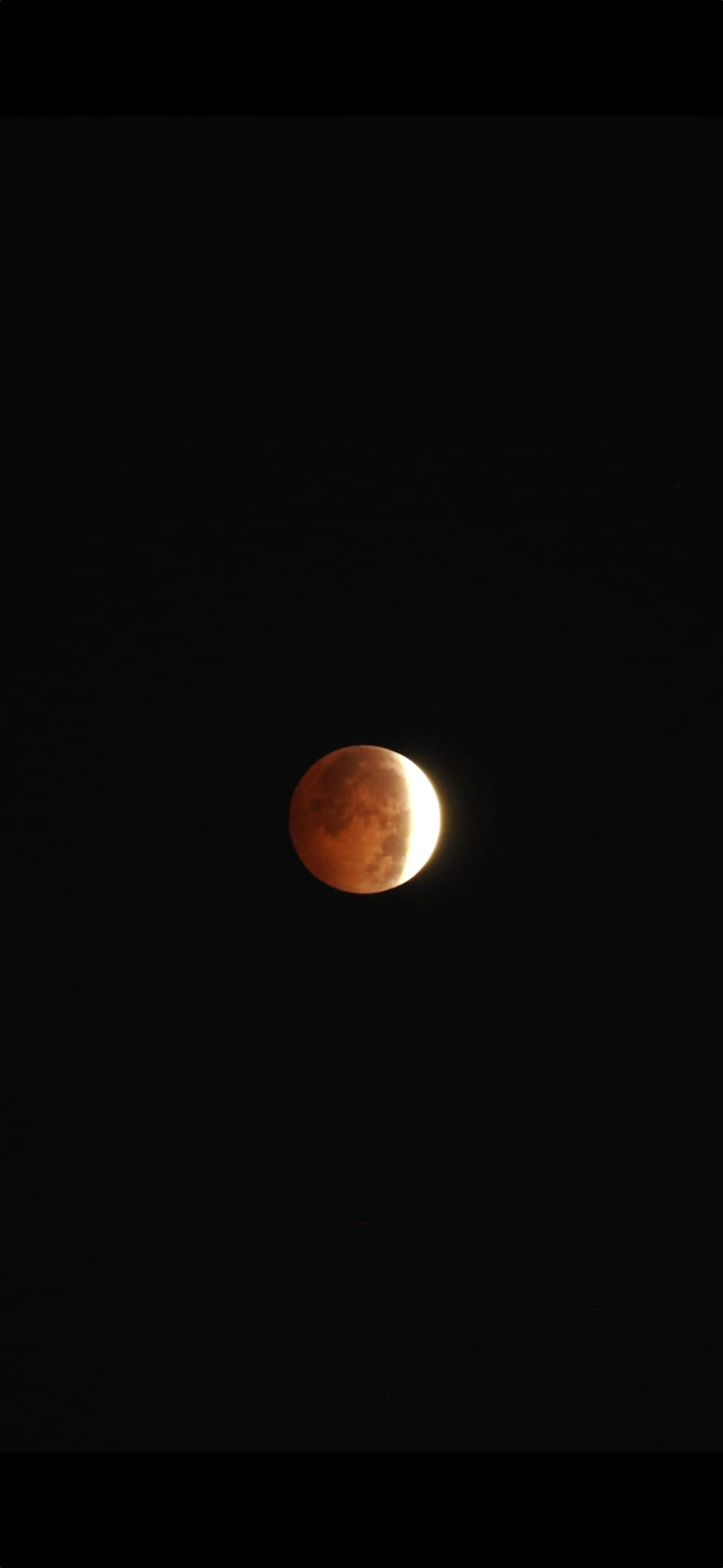 Maansverduistering vastgelegd door Pip en John, uit Hazerswoude.