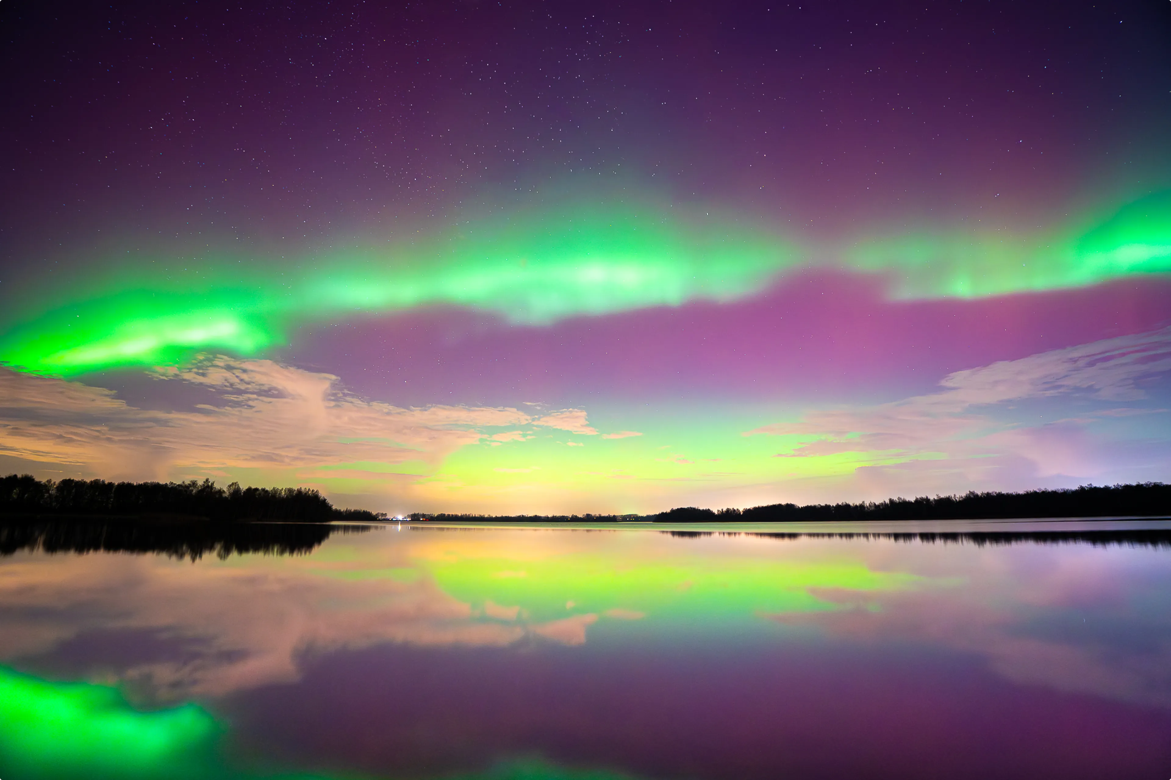 Zeldzaam noorderlicht zichtbaar in grote delen van Nederland. Beeld: Joep Henkelman