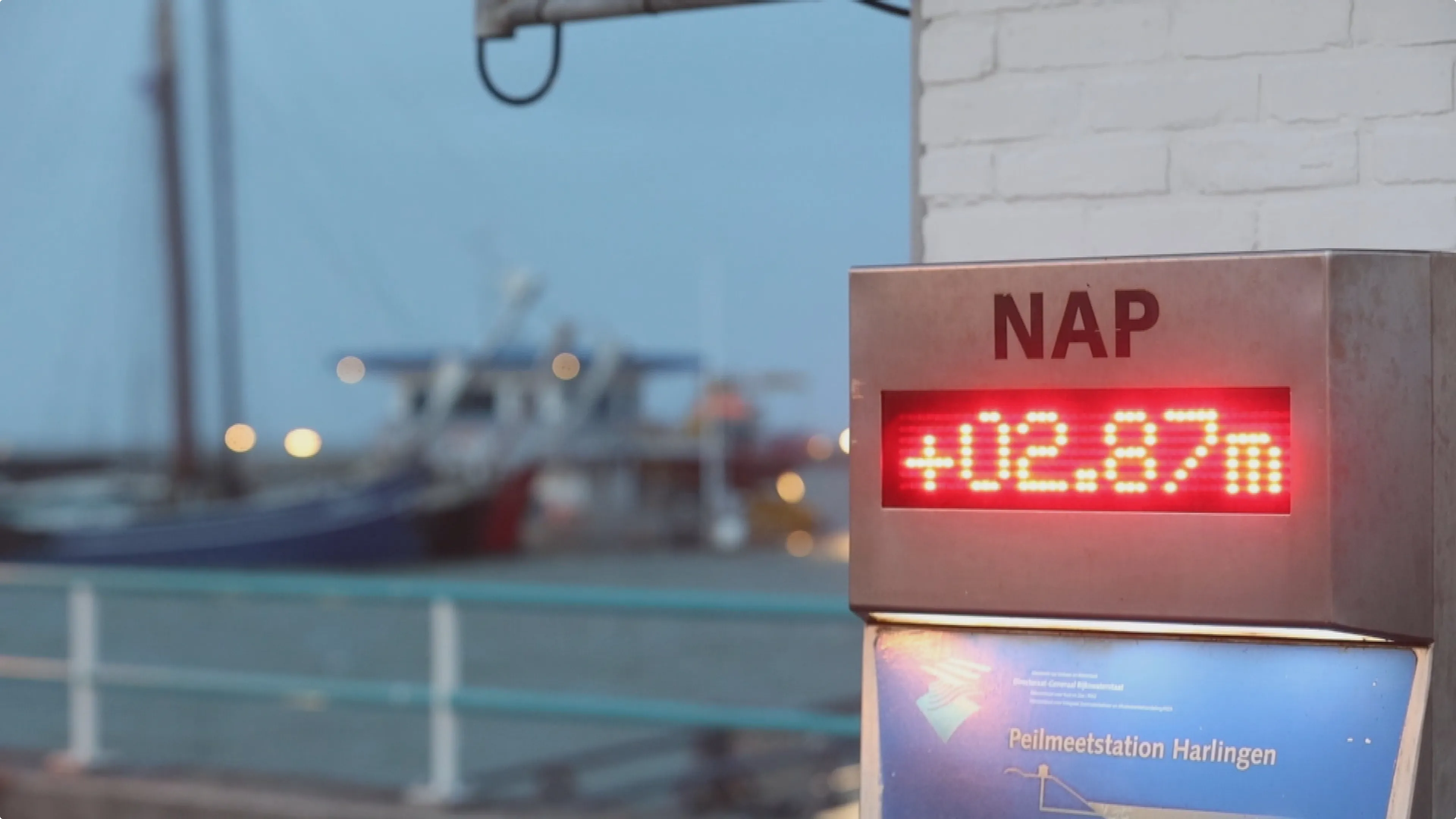 Hoogwater in de haven van Harlingen. Beeld: Noormannen