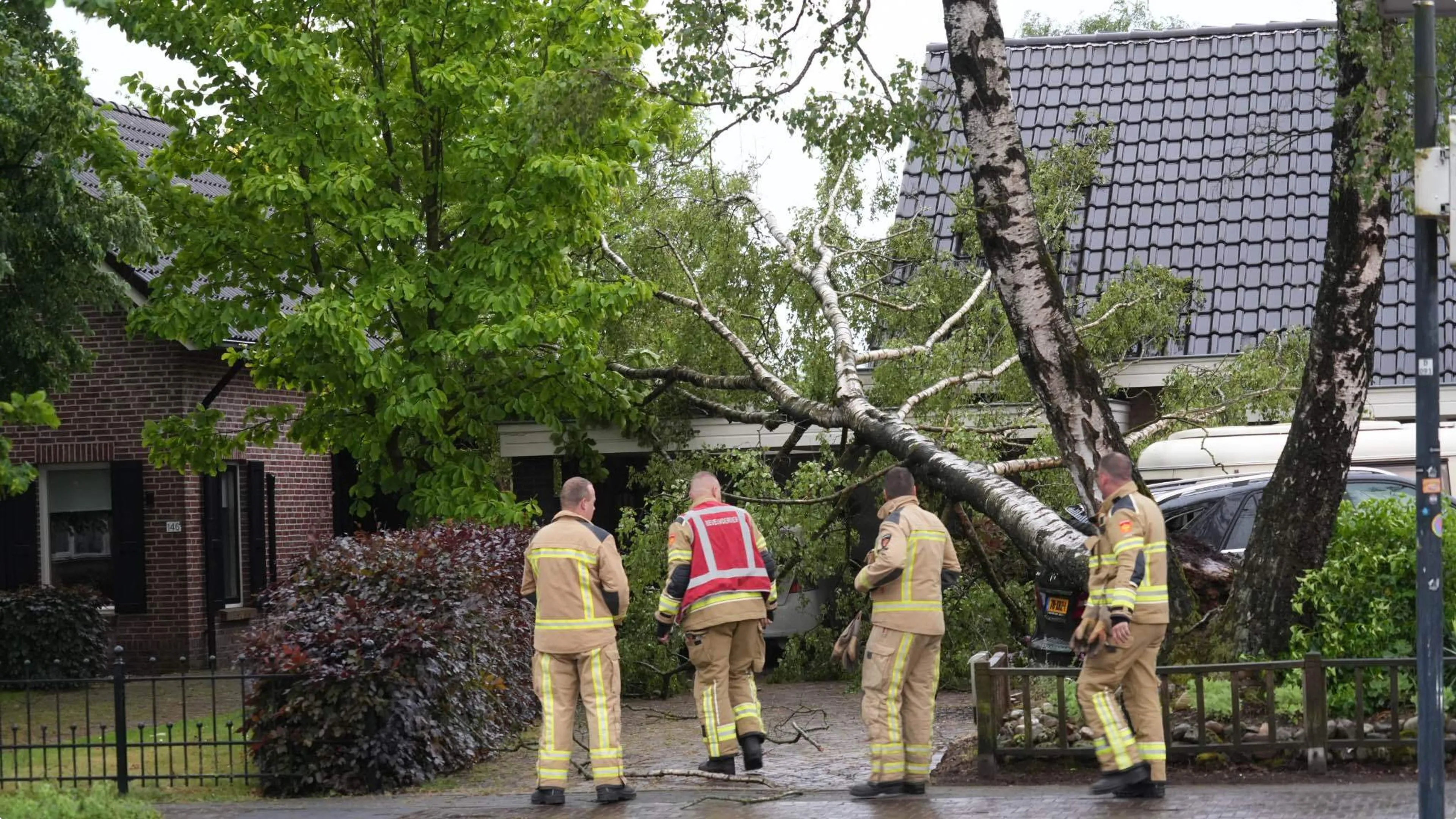 Storm veroorzaakt schade in Barger-Oosterveld. Foto: Persbureau Meter