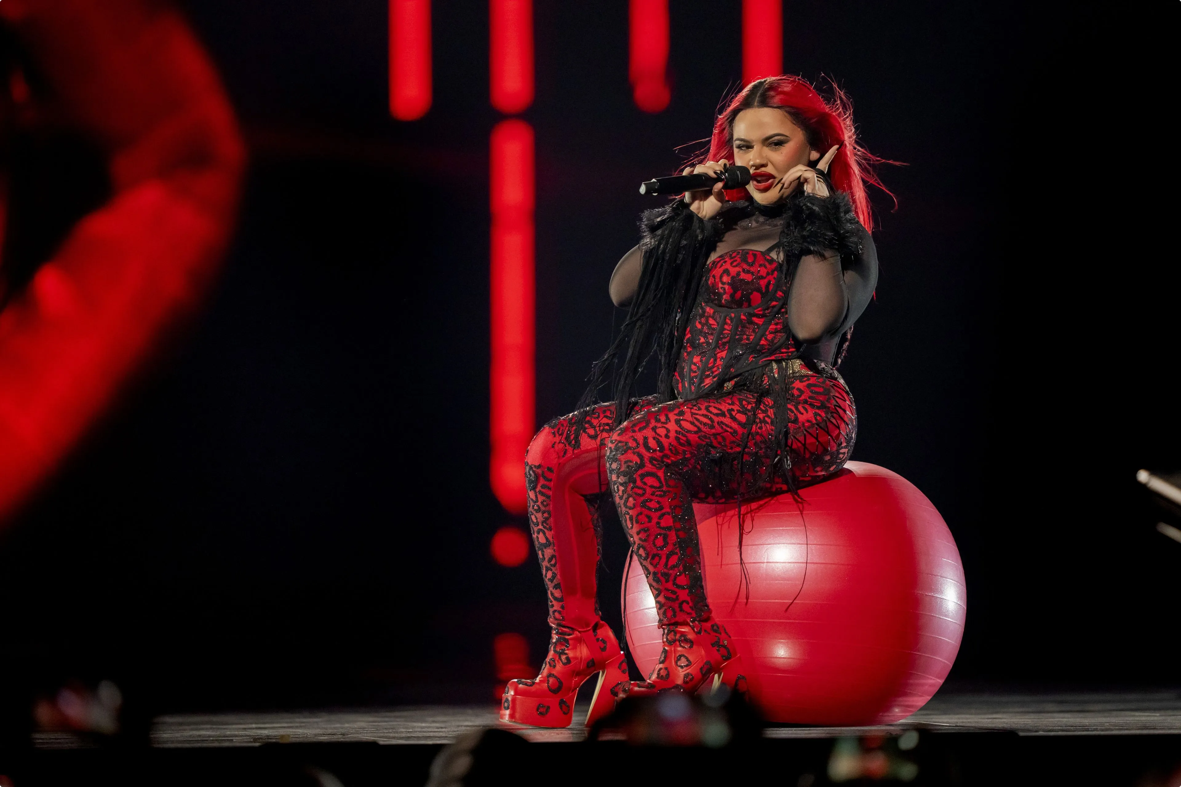 Miriana Conte voor Malta tijdens de laatste repetitie voor de tweede halve finale van het Eurovisie Songfestival. Beeld: ANP
