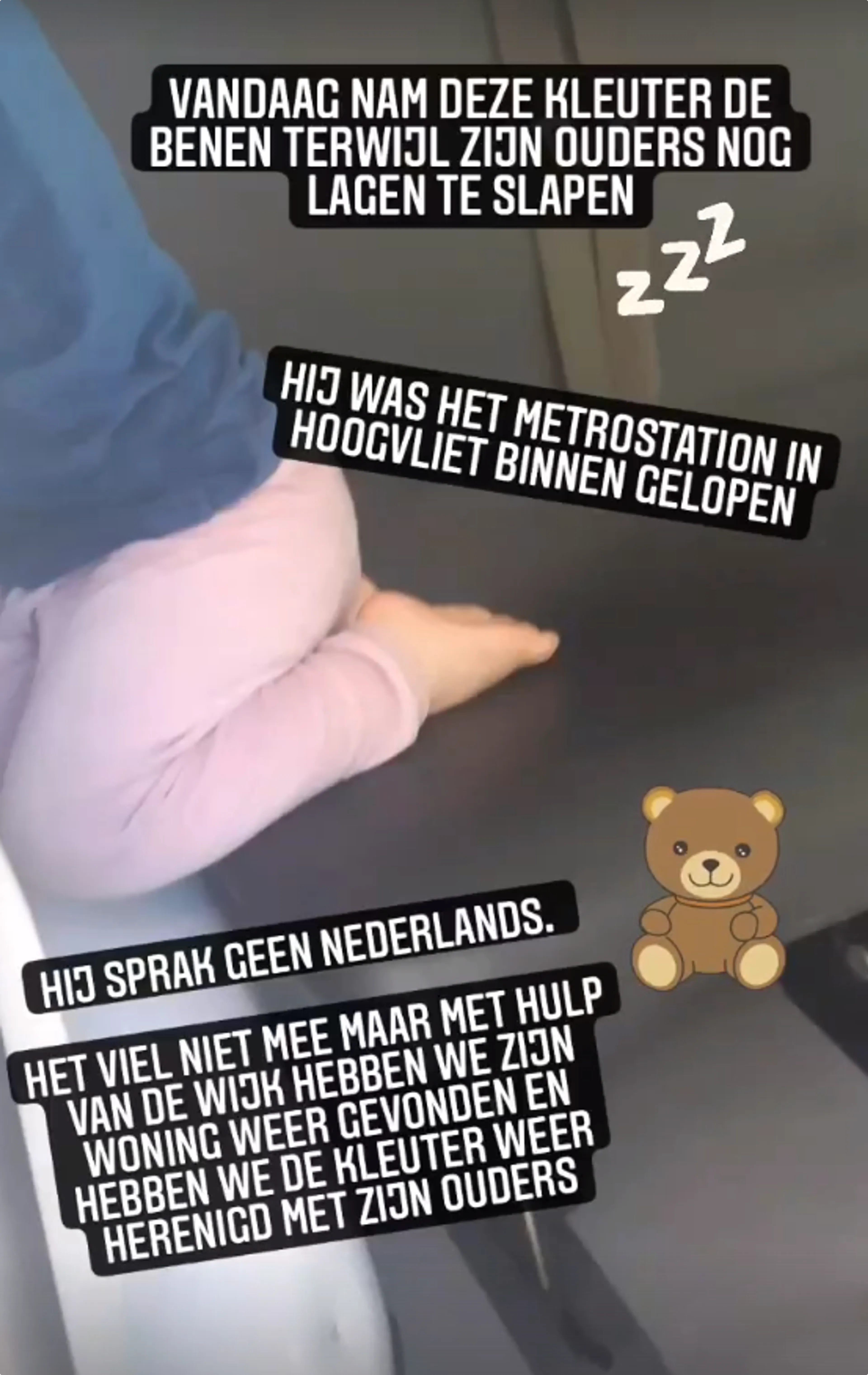 Avontuurlijke kleuter neemt de benen terwijl ouders liggen te slapen