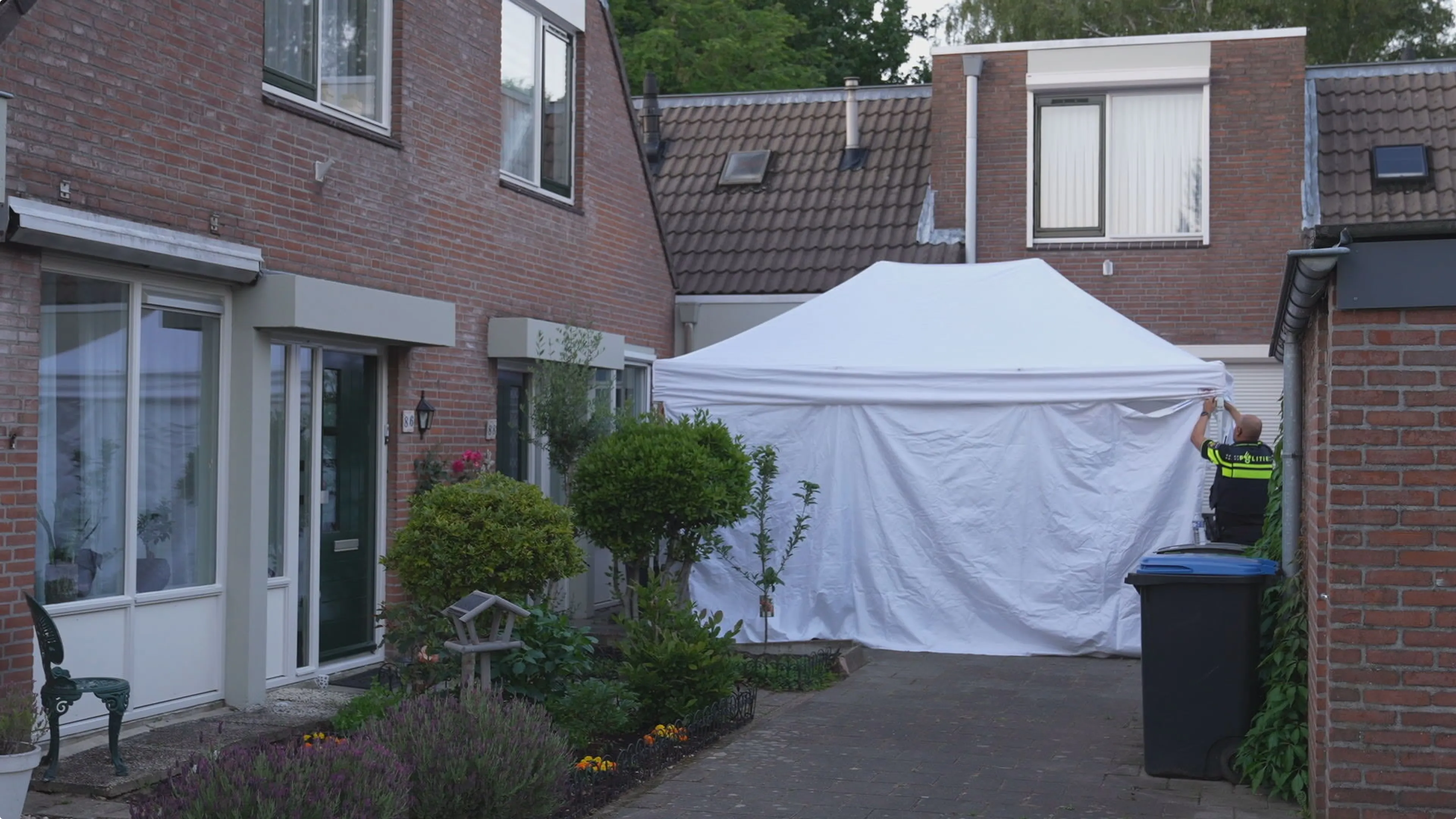 Twee overleden personen gevonden in woning Den Bosch