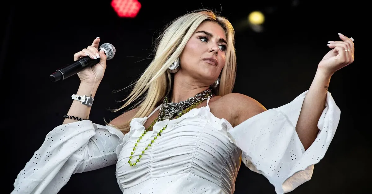 Image accompanying Roxeanne Hazes zorgt voor ongemakkelijk moment in de sauna: 'Ik heb weleens animeporno gekeken', from Shownieuws