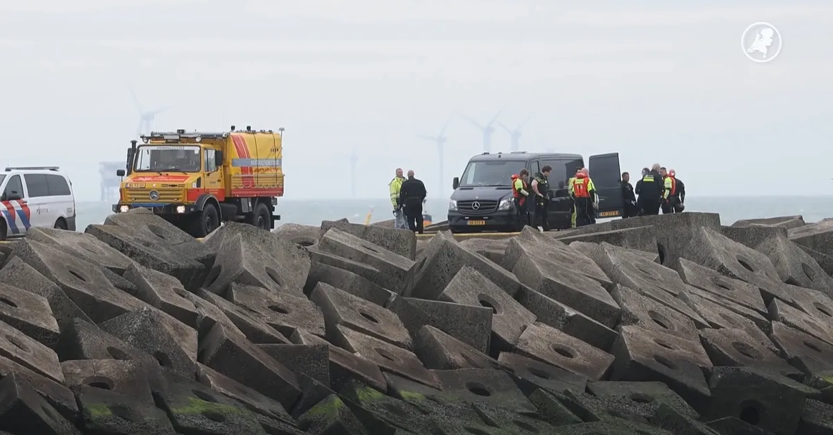 Spullen vermiste kitesurfer gevonden bij Scheveningen